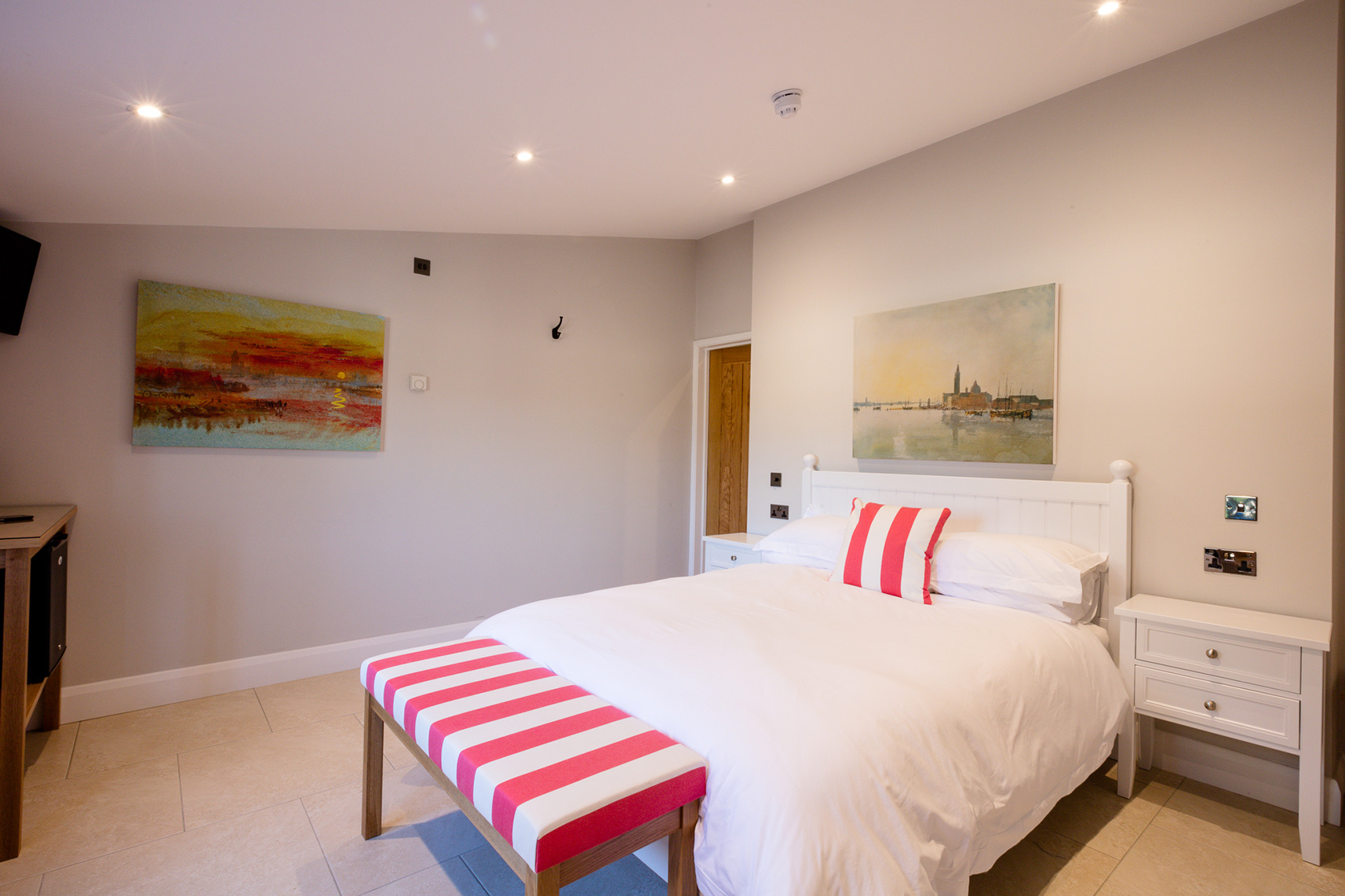 mh-accomodation-bedroom