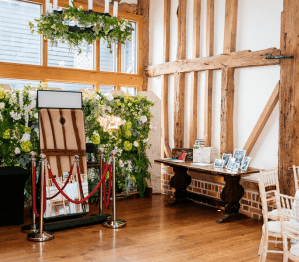 MICKLEFIELD HALL SARAH LEGGE TARA AND MIKE EVE (4)