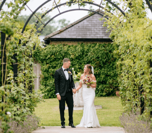 SARAH LEGGE MICKLEFIELD HALL DRINKS RECEP (6)